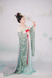 -盘子女人坊古装写真摄影(厦门总店)