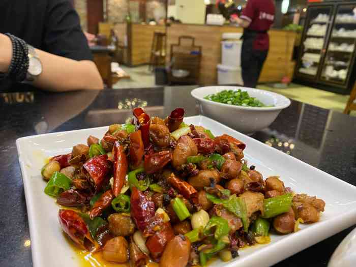 李记酸菜鸡(外滩店)-"现在才发现原来小于3秒的视频没法传98 .