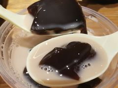 -八婆婆烧仙草(曾厝垵店)