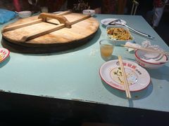 -鱼窝棚柴火铁锅炖(富山屯店)