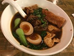 -晶华冠军牛肉面坊