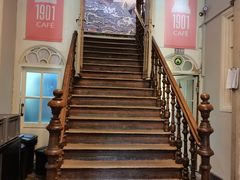 进门楼梯-1901 Cafe(西四店)