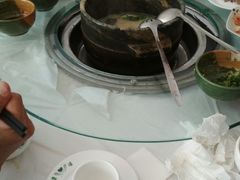 -南渝食府.墨脱石锅松茸鸡