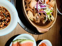 -蔡婶牛腩牛杂煲(长安万科店)
