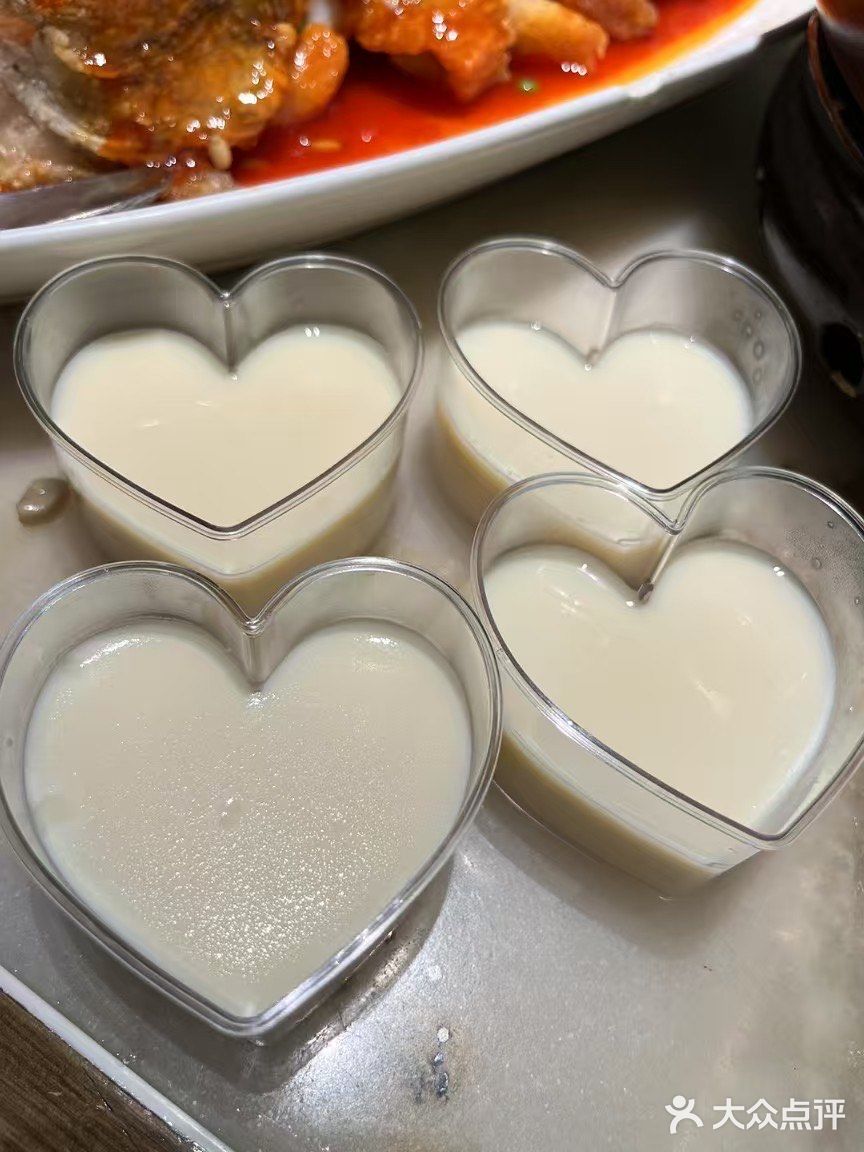 中国八大菜之一的，杭帮菜。今天就过来尝尝这家龙江湖