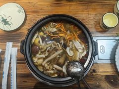 -菌之家·专业纯野生菌火锅·特色炒菌