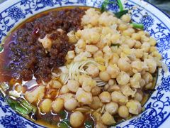 -渝之汇牛肉豌杂面