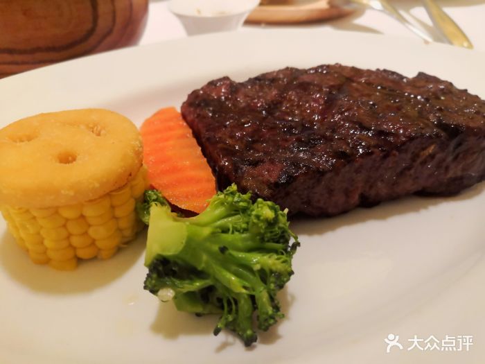 佐度王子扒房(哈西店)果木炙烤180天肉眼牛排图片