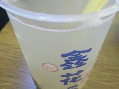 -鑫花溪牛肉米粉(人民广场店)