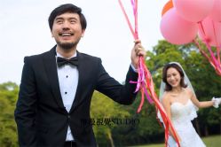 俏皮可爱-巴黎婚纱摄影工作室