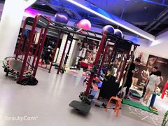 -格易美游泳馆健身房(新昆仑店)