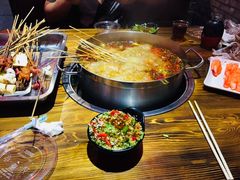 红油锅底-乐山串串香老火锅(鼓楼店)