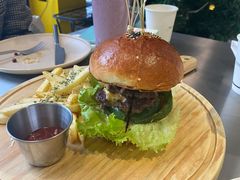 黑松汉堡-SMAKA(复兴soho店)
