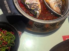 -阿瓦山寨·湘菜现炒·剁椒鱼头王(咸阳总店)