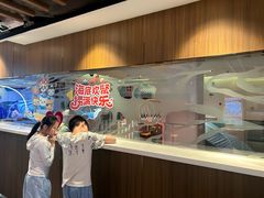 -海底捞火锅鲜切牛肉主题店(长寿路店)