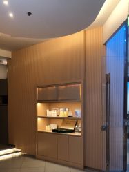 -PE SALON