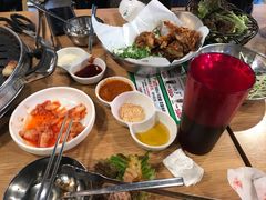 -江南猪肉商会无限续吃(弘大店)
