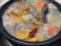 -九寨沟特色牦牛肉汤锅