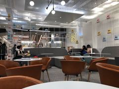 大堂-奈雪的茶(市百一店)