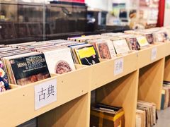 -光海书局(南京东路第一百货店)