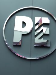 -PE SALON