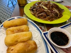干炒牛河-小龍鳳餐室(番禺路店)
