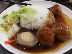 红烧狮子头盖饭-田老师红烧肉老家肉饼(东单店)