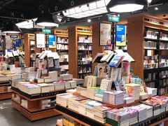 面包甜点陈列柜-西西弗书店&矢量咖啡(凯德晶萃广场店)