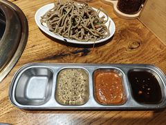 -小花花炭火烤肉·十五年延吉风味(左家庄店)