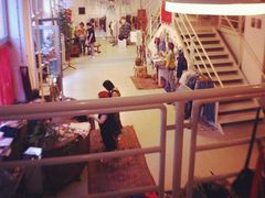 -Retrock Designer Vintage Store