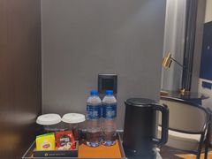 -广州英豪斯酒店(番禺政务中心傍江地铁站店)