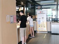 -麦当劳(普陀长途客运中心店)