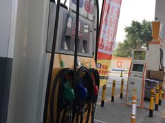 -冠德石油威程加油站