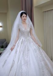 -艾朵婚纱
