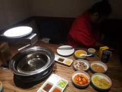 -明洞阿姨·韩式酱蟹烤肉·创意料理(三元桥店)