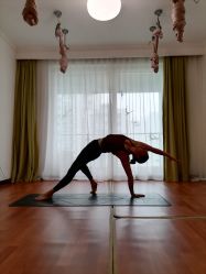 -Yvon yoga 瑜伽·精准体态管理中心