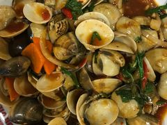 -班赞海鲜市场胖阿姨加工点