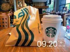 -星巴克(上海汇锦里店)