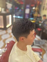 -东方先生国潮男士理发馆
