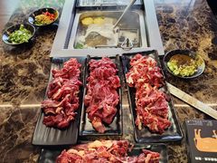 -牛里牛气· 榴莲海鲜鲜牛肉自助火锅·烤肉(横岗店)