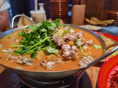 小米椒爱上蛙-先启半步颠小酒馆(白麓里店)