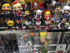-泡泡玛特POPMART(侨福芳草地店)
