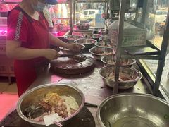 -周良天山牛杂城(天山路总店)