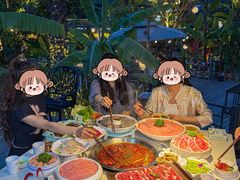 -茅草房·河畔园林火锅