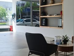 -北京宝诚宝马4S店