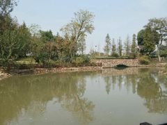 -田园东方蜜桃村的田野营地