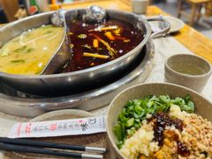 -肖肖酸萝卜鱼火锅(总店)