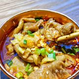 这鸭血肥肠也太好吃了吧👏🏻让人欲罢不能的热卤食光