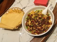 -今鲜源酒店·海鲜锅贴青岛菜(新湛路店)