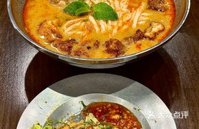 Tom Yum Chicken Noodle